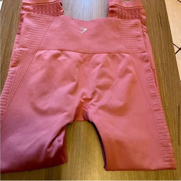 Gymshark EUC Energy + Seamless Dusty Pink Leggings Size Medium high waisted - Picture 15 of 15